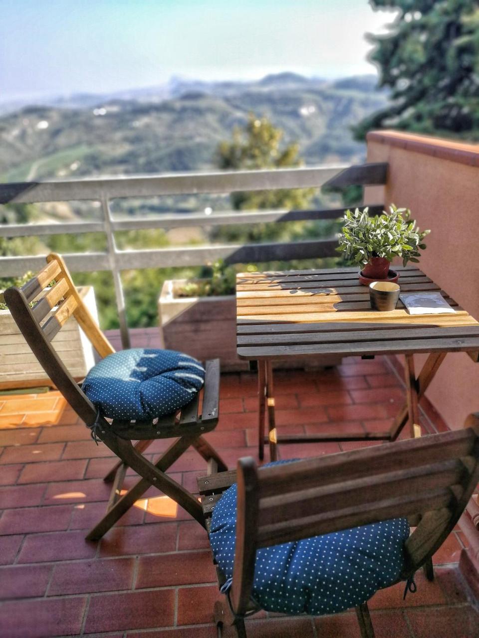 Il Giardino Dei Frati Bed & Breakfast Roncofreddo Екстериор снимка